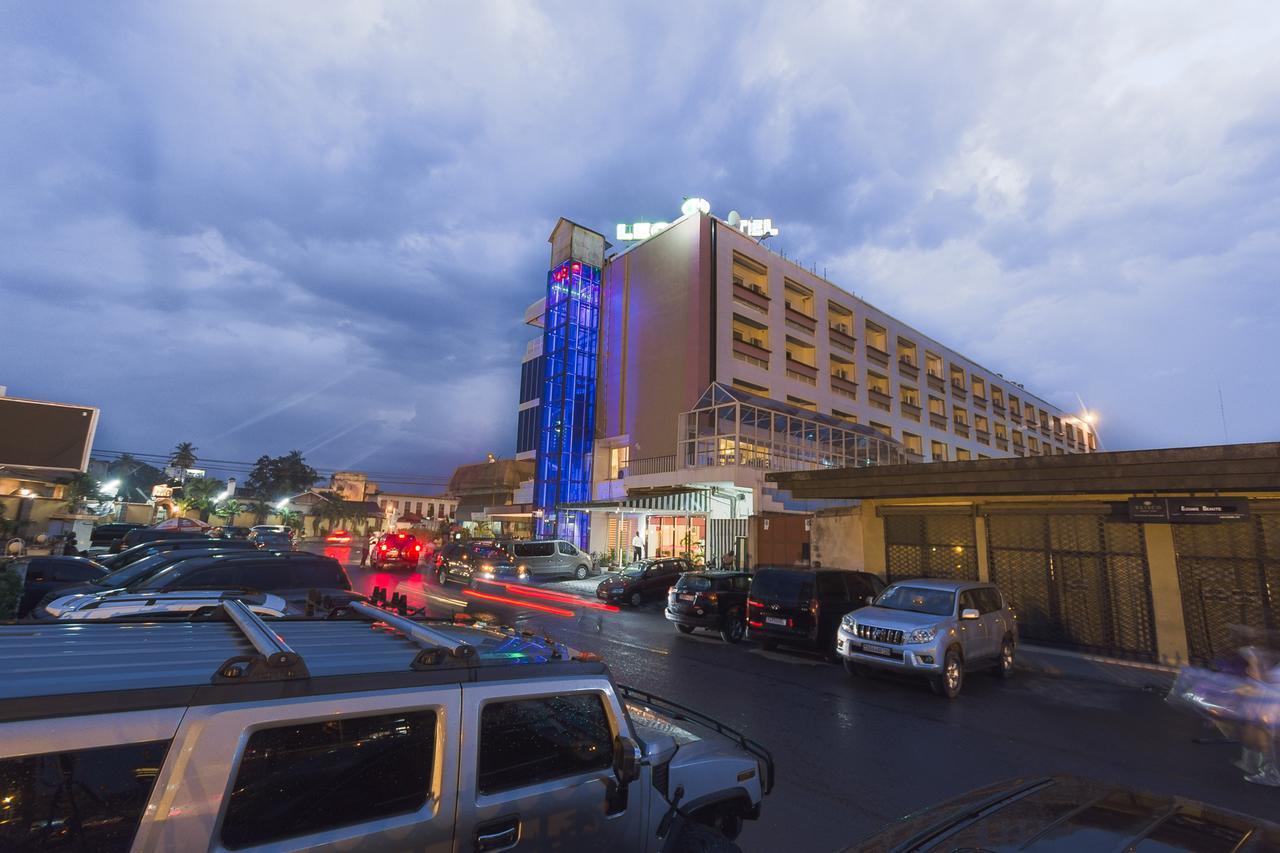 Leon Hotel Кіншаса Екстер'єр фото